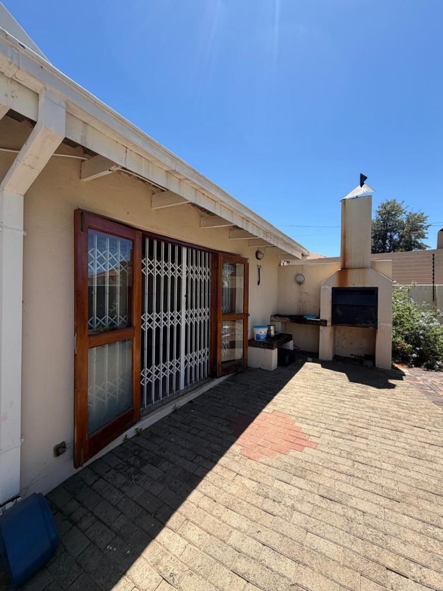 3 Bedroom Property for Sale in Monument Heights Northern Cape